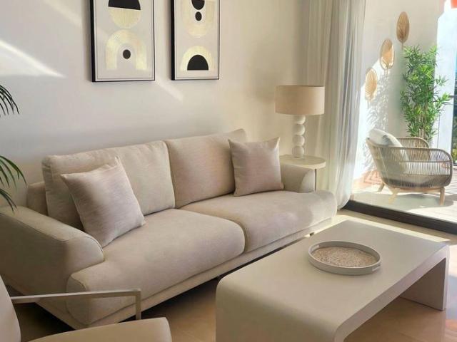 2 bedroom luxury Apartment for rent in Benahavís, Spain