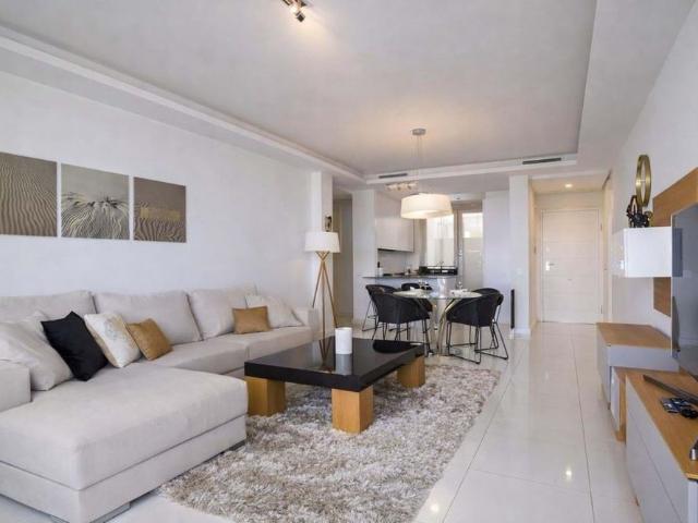 2 bedroom luxury Apartment for rent in Benahavís, Spain