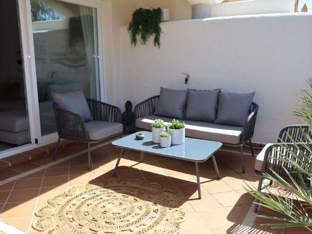 2 bedroom luxury Apartment for rent in Marbella Del Este, Andalusia
