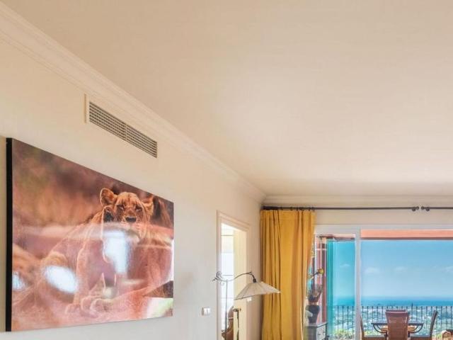2 bedroom luxury Flat for rent in Benahavís, Andalusia