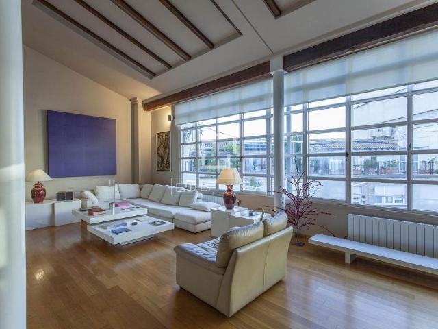 2 bedroom luxury penthouse for rent in Valencia, Spain