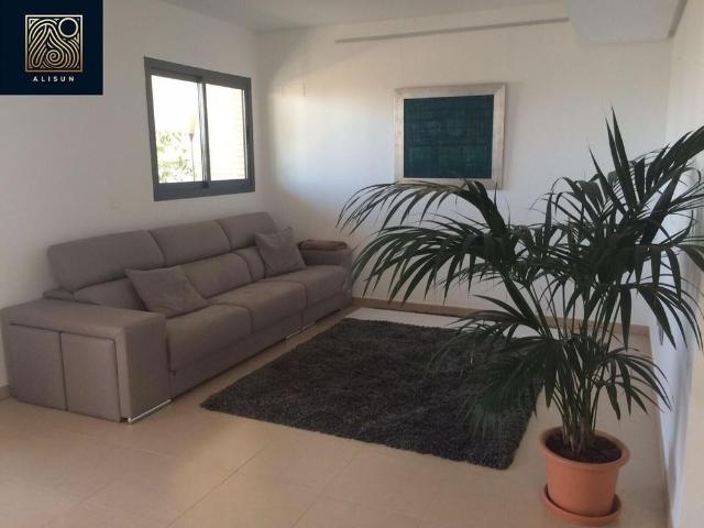 2 bedroom luxury penthouse for rent in Alicante, Spain