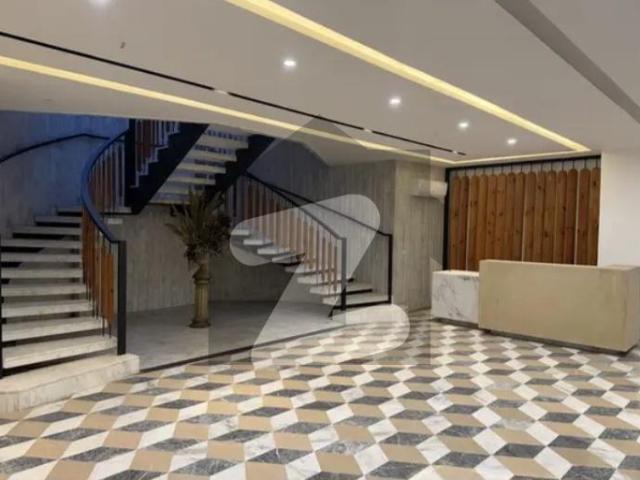 2 Bedroom Modern Apartment Semi Furnished In Prime Gulberg Location Gulberg