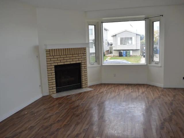 2 Bedroom main floor in Falconridge Falmere
