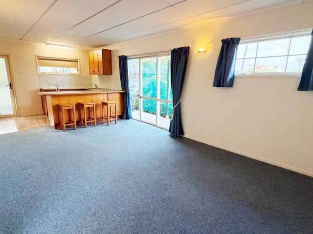 2 bedroom minor dwelling in Browns Bay/Pinehill