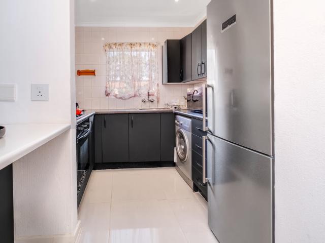 2 Bedroom Sectional Title For Sale in Bryanston