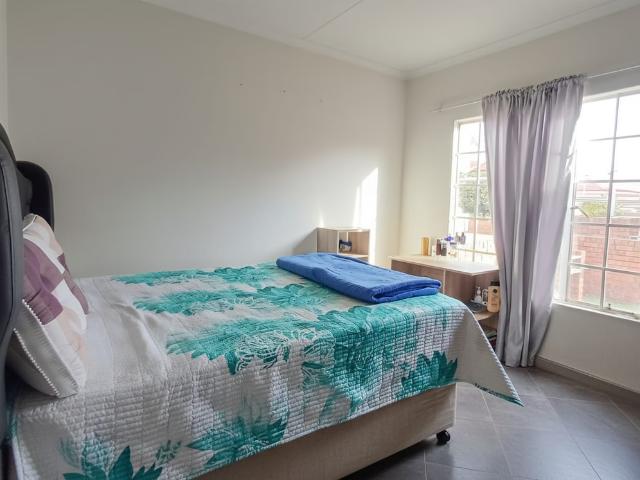 2 Bedroom Sectional Title For Sale in The Reeds