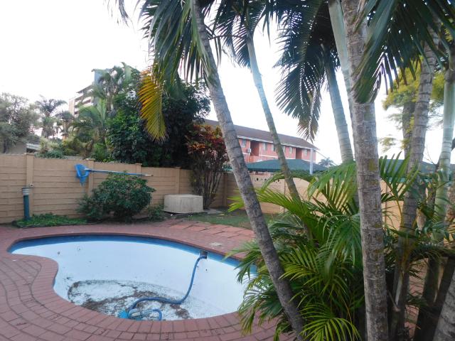 2 Bedroom Sectional Title To Let in Montclair