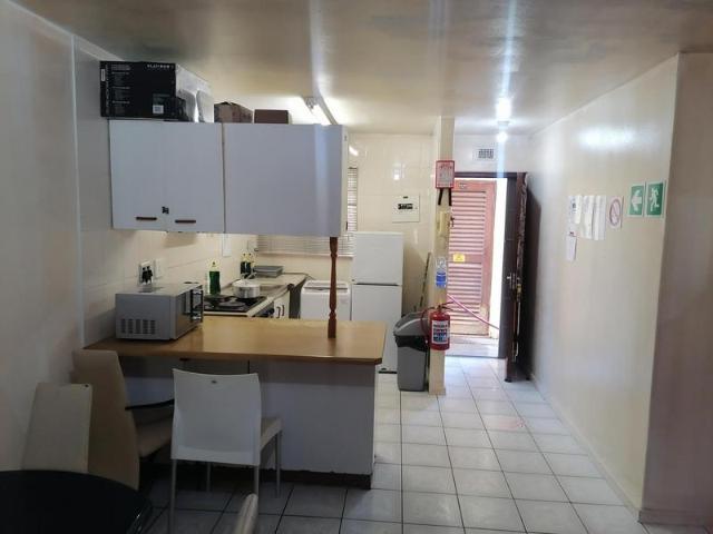 2 Bedroom Security Complex in Caversham Glen