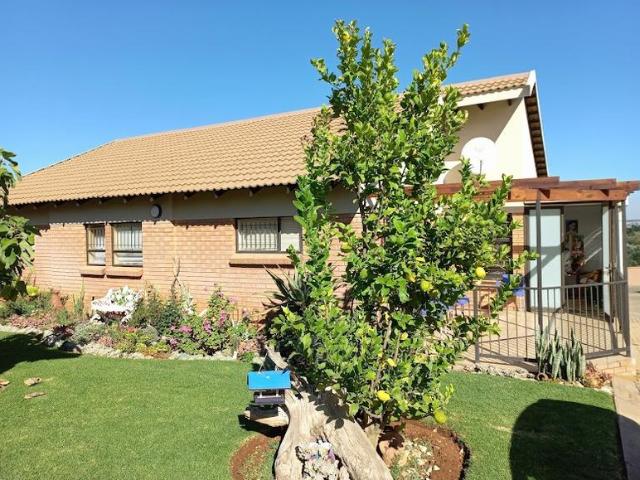 2 Bedroom Security Complex in Spitskop