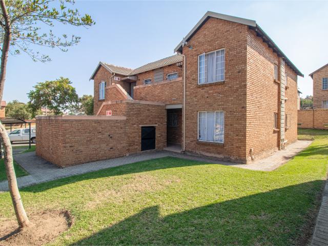 2 Bedroom Security Estate in Honeypark