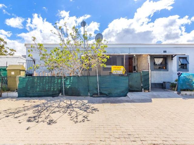 2 Bedroom semi detached for sale in Dalvale, Paarl