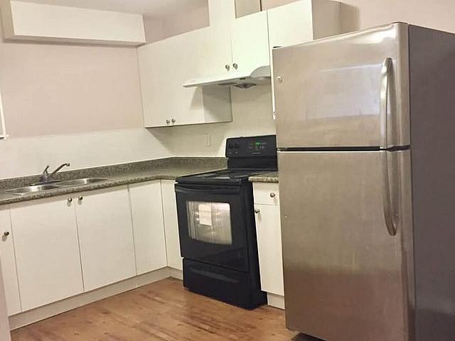 2 Bedroom separate Entrance Basement Suite Ne
