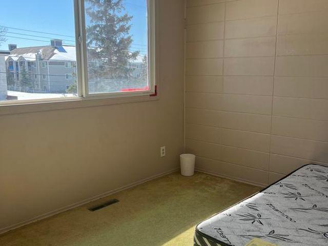 2 Bedroom Shared Living/roommate Calgary AB 97413858