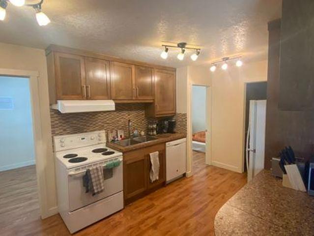 2 Bedroom Shared Living/roommate Calgary AB 97414082