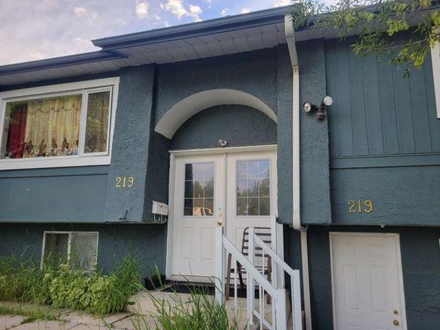 2 Bedroom Shared Living/roommate Calgary AB 97415265
