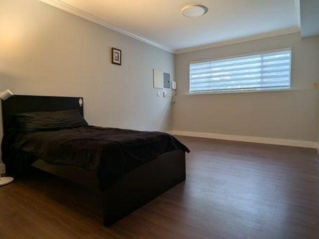 2 Bedroom Shared Living/roommate Surrey BC 97420775