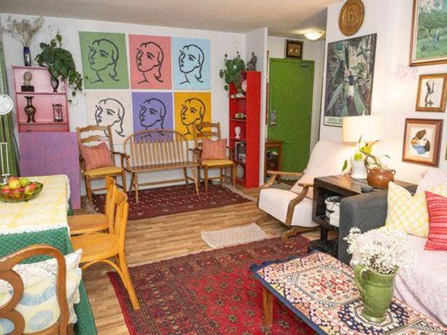 2 Bedroom Shared Living/roommate Toronto ON 96645296