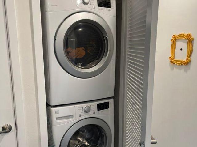 2 Bedroom Shared Living/roommate Toronto ON 96647477