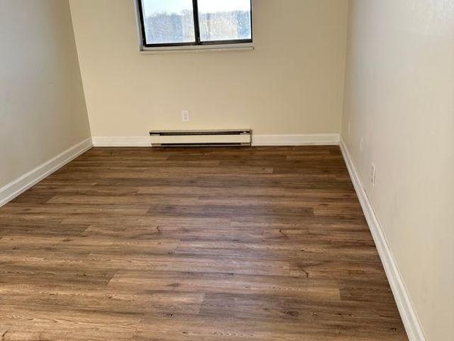 2 Bedroom Shared Living/roommate Windsor ON 97413969