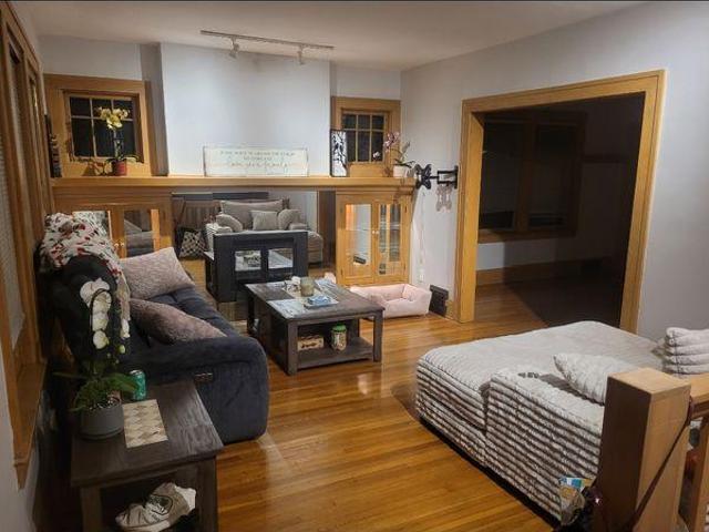 2 Bedroom Shared Living/roommate Windsor ON 97421677