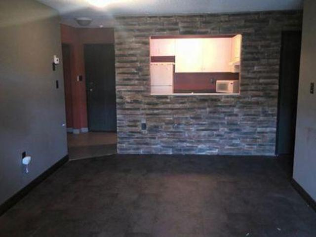 2 Bedroom Shared Living/roommate Windsor ON LS96647964