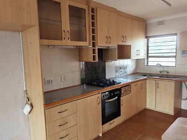 2 Bedroom Simplex To Let in Amanzimtoti