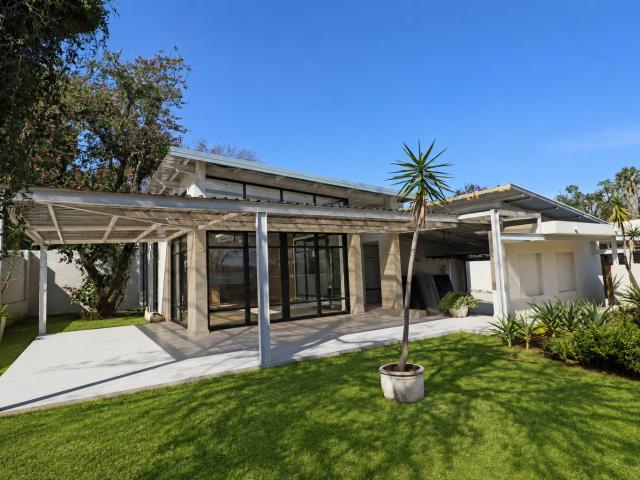 2 Bedroom Simplex To Let in Bryanston