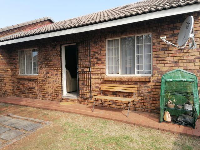 2 Bedroom Simplex To Let in Highveld
