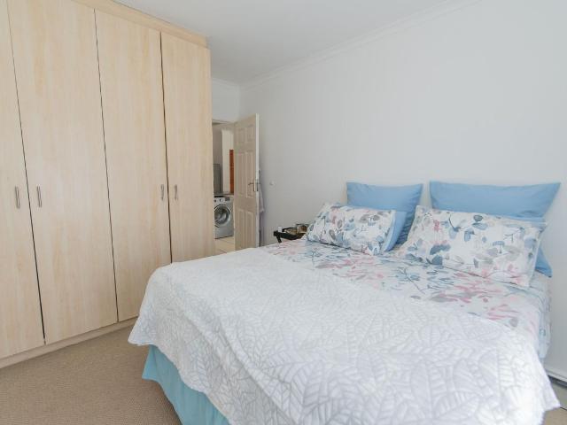 2 Bedroom Simplex For Sale in Walmer Heights