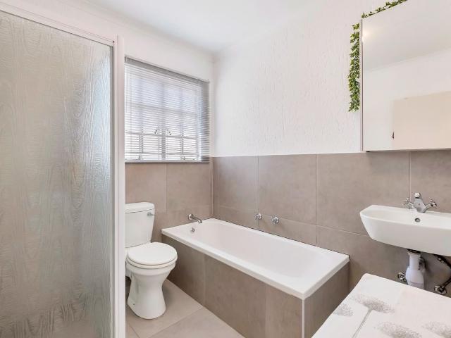 2 Bedroom Simplex For Sale in Fairland
