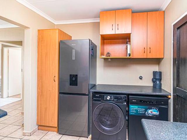 2 Bedroom Simplex in Wilgeheuwel