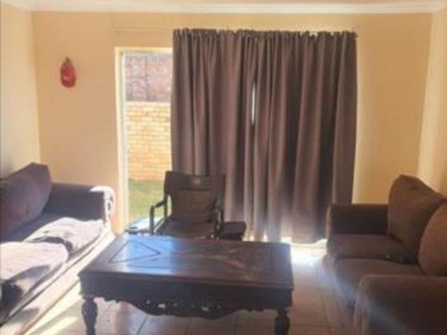 2 Bedroom Simplex in Wilgeheuwel