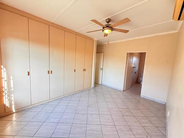 2 Bedroom Simplex in Arboretum