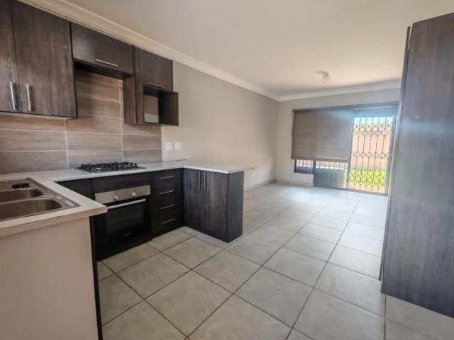 2 Bedroom Simplex in Baillie Park
