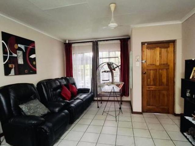 2 Bedroom Simplex in Birdswood