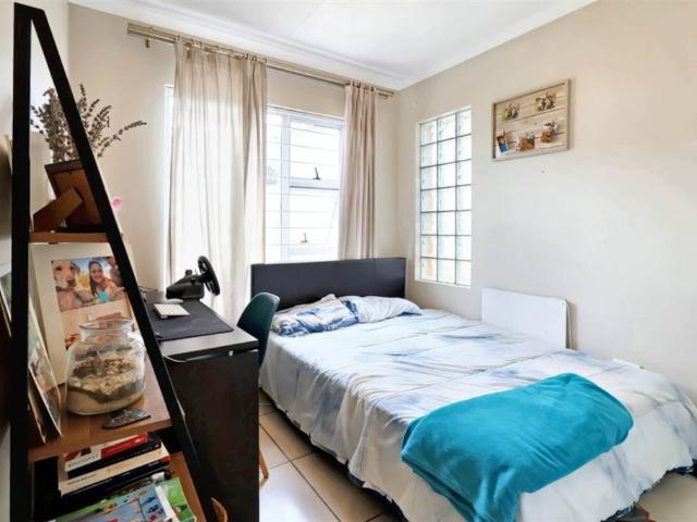 2 Bedroom Simplex in Broadacres