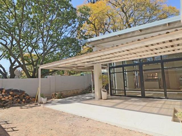 2 Bedroom Simplex in Bryanston