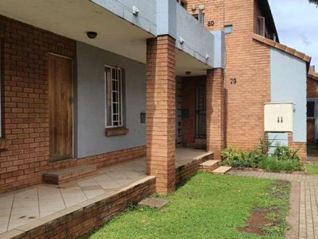 2 Bedroom Simplex in Die Hoewes