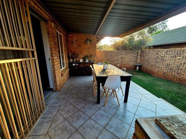 2 Bedroom Simplex in Die Wilgers