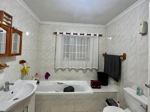 2 Bedroom Simplex in Eldoraigne