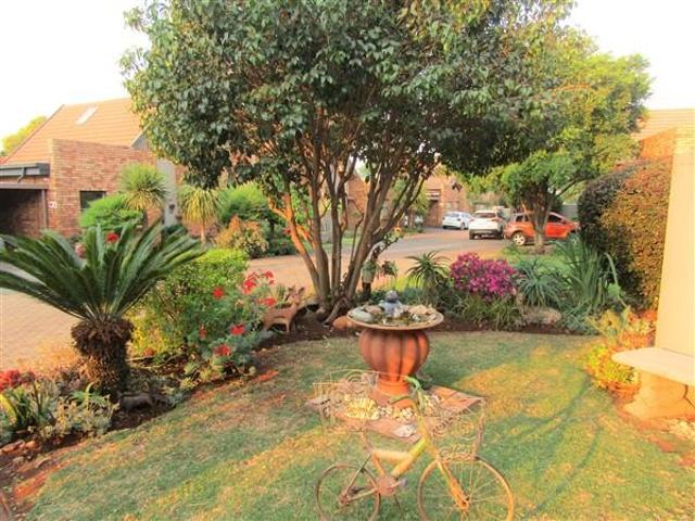 2 Bedroom Simplex in Eldoraigne