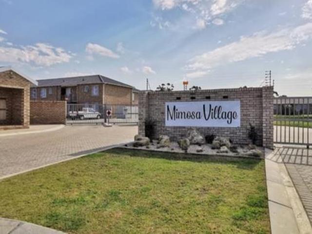 2 Bedroom Simplex in Fairview