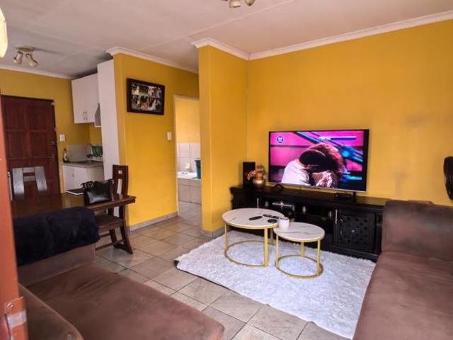 2 Bedroom Simplex in Goudrand