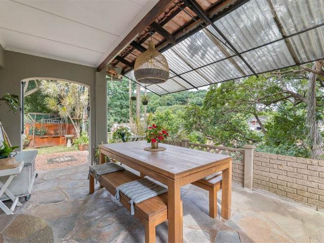 2 Bedroom Simplex in Glen Hills