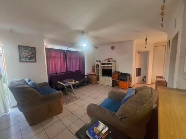 2 Bedroom Simplex in Grobler Park