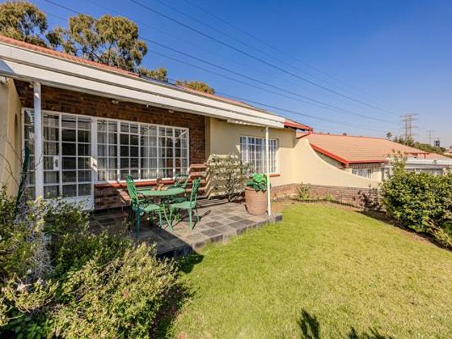 2 Bedroom Simplex in Helderkruin