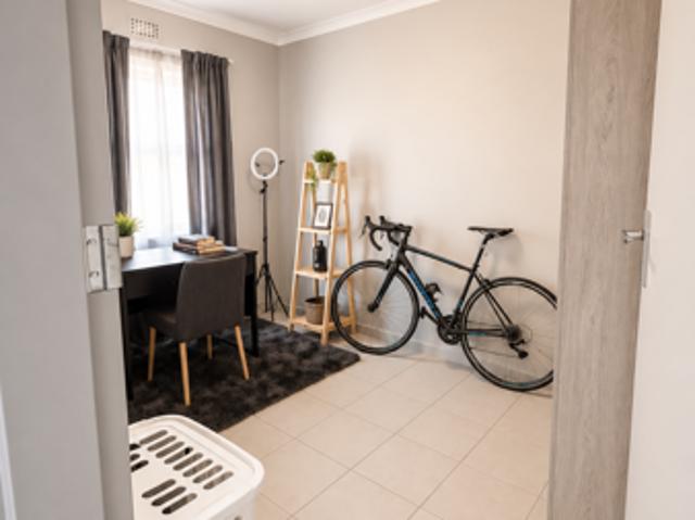 2 Bedroom Simplex in Heuweloord