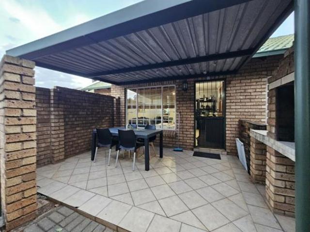 2 Bedroom Simplex in Highveld