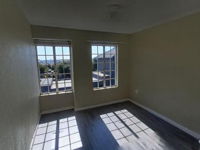 2 Bedroom Simplex in Kosmosdal